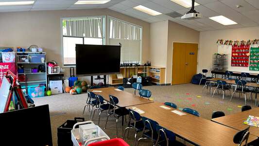 Hidahl Elementary School Classroom Standard in Ceres