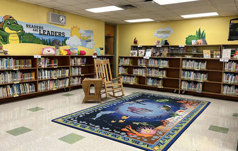 Greenglade Elementary School Media Center in Miami 4
