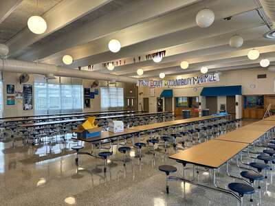 Dowdell Magnet Middle School (0842) Cafeteria in Tampa