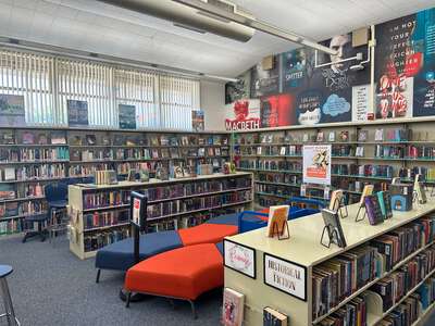 Duncan Polytechnical High School Library in Fresno