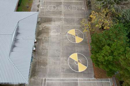 Windsor Oaks Elementary School Outdoor Area 1 in Virginia Beach 2