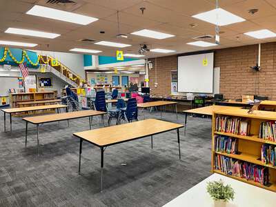 Smith - Helen M. Elementary School Library in Las Vegas