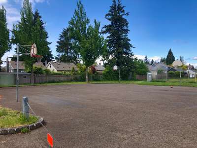 Beaumont Middle School Outdoor Basketball Courts in Portland
