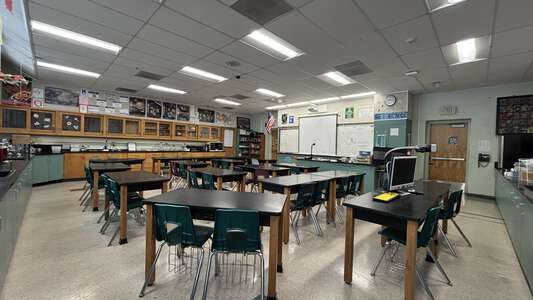 John Muir Middle School Classroom Standard in Burbank 3