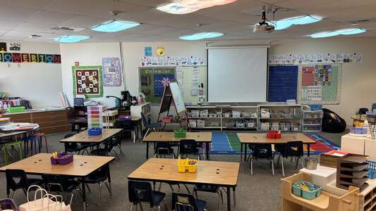 Atlas Elementary School Classroom Standard in Hayden