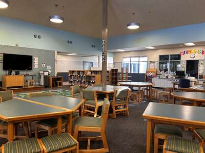 Boeckman Creek Primary School Library in Wilsonville