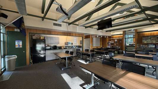 Bethel School District Boardroom in Eugene 4