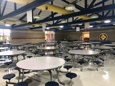 Lakewood Elementary School Cafeteria in Cecilia