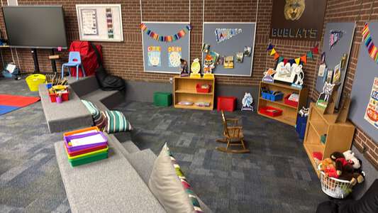 Benton Elementary School Library in Wichita 2