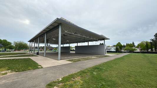 Vose Elementary School Outdoor Covered Area in Beaverton 3
