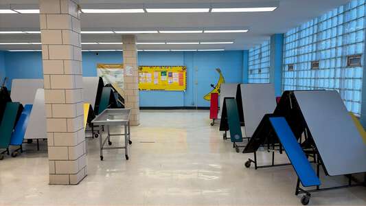 Tilton - George W Tilton Elementary School Cafeteria in Chicago 4