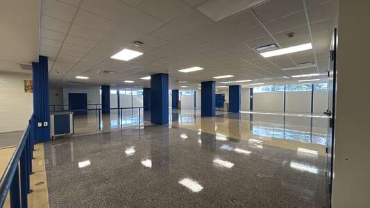 East Jefferson High School Cafeteria in Metairie 5