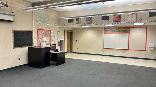 Lone Tree Elementary School Classroom Standard in Antioch
