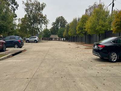 Oran M Roberts Elementary School Parking Lot - Faculty in Dallas