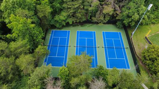 Daniel McLaughlin Therrell High School Tennis Courts in Atlanta 3