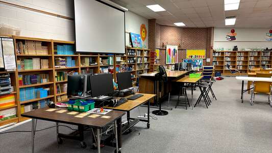 Lawrence Elementary School Library in Wichita 3