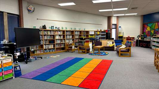 Lawrence Elementary School Library in Wichita 4