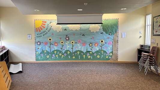 Lone Tree Elementary School Library in Antioch