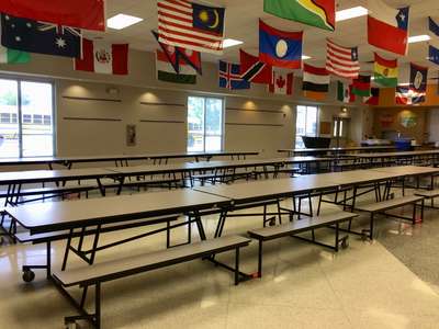 Della Icenhower Intermediate School Cafeteria in Arlington