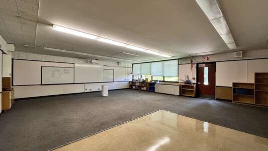 Edgewood Elementary School Classroom Standard in Eugene