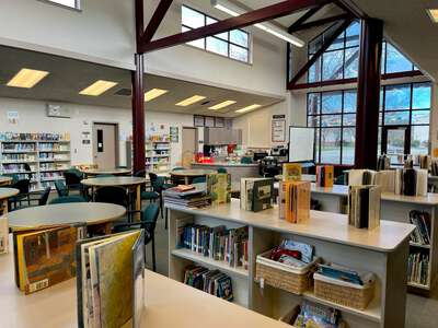 Gretchen Higgins Elementary School Library in Dixon 2