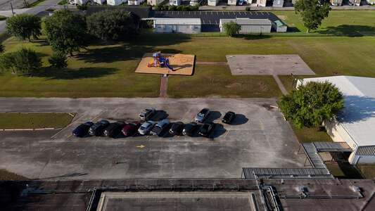 xOdom Elementary School Parking Lot - Side Small in Houston 2