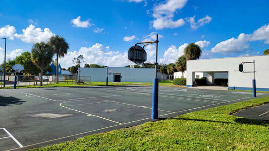 Sea Castle Elementary School Outdoor Basketball Courts in Miramr