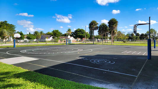 Sea Castle Elementary School Outdoor Basketball Courts in Miramr