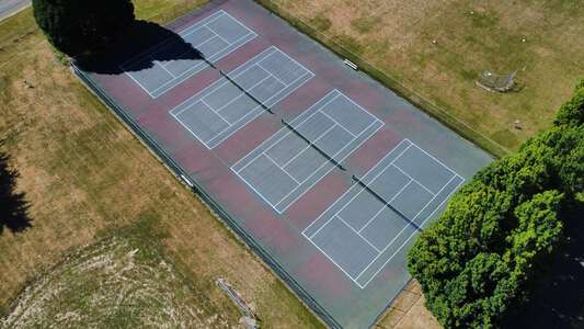 Riverside High School Tennis Courts in Tualatin