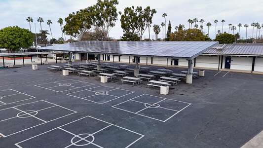 Newport Heights Elementary School (K-6) Lunch Area in Newport Beach 2