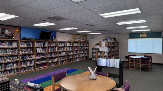 Los Cerritos Elementary School Library in Paramount