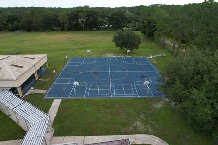 Quail Hollow Elementary School Outdoor Basketball Courts in Wesley Chapel