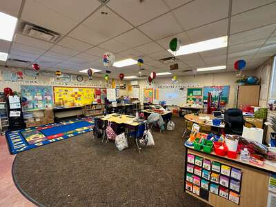 Los Padillas Elementary School Classroom Standard in Albuquerque