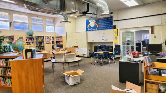 Henry Dalton Elementary Library in Azusa