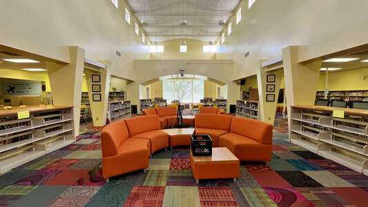Hibiscus Elementary School Library in Miami 2