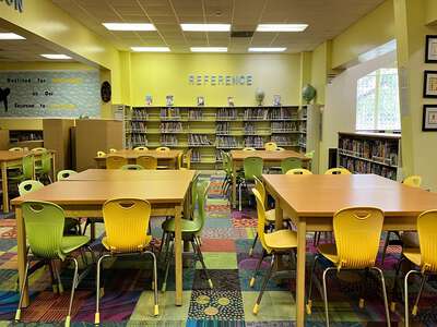 Hibiscus Elementary School Library in Miami 3
