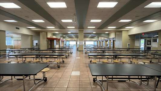 Texas Middle School Cafeteria in Texarkana 2