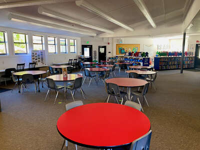Sycamore Valley Elementary School Library in Danville
