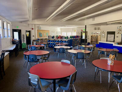 Sycamore Valley Elementary School Library in Danville