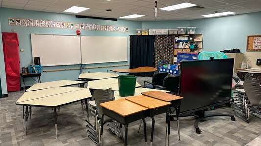 Deep Wood Elementary School Classroom Standard in Round Rock