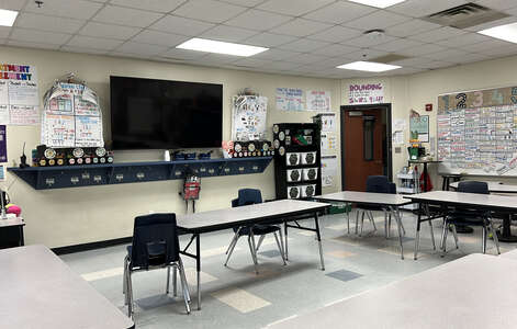 Gray Elementary School Classroom Standard in Mesquite