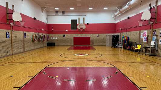Ascher Silberstein Elementary School Gymnasium in Dallas