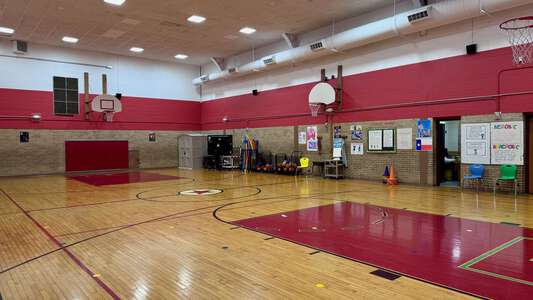 Ascher Silberstein Elementary School Gymnasium in Dallas