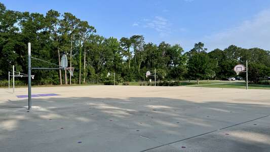 Broadmoor Elementary School Outdoor Basketball Courts in Baton Rouge
