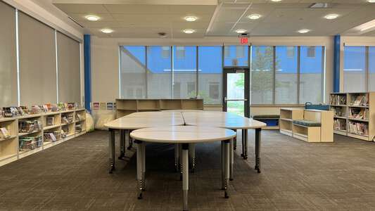 Hazeldale Elementary School Library in Beaverton 4