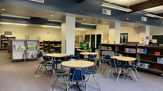 Beaver Acres Elementary School Library in Beaverton 3