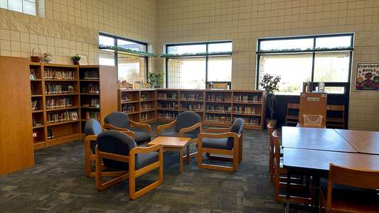 Christa McAuliffe Academy Library in Wichita 4