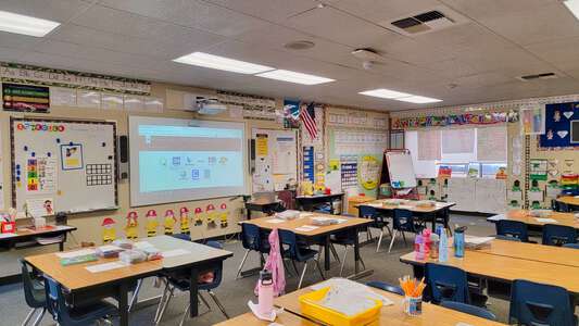 Vista Grande Elementary School Classroom Standard in Ontario
