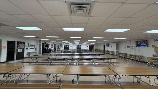 Central Junior High School Cafeteria in Moore 2