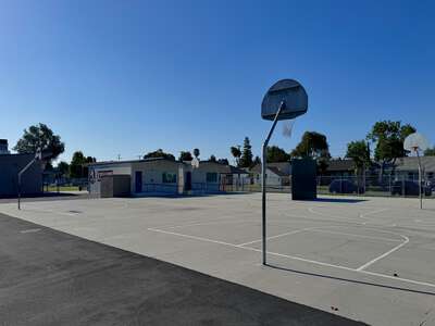Collins Elementary School Outdoor Basketball Courts in Long Beach